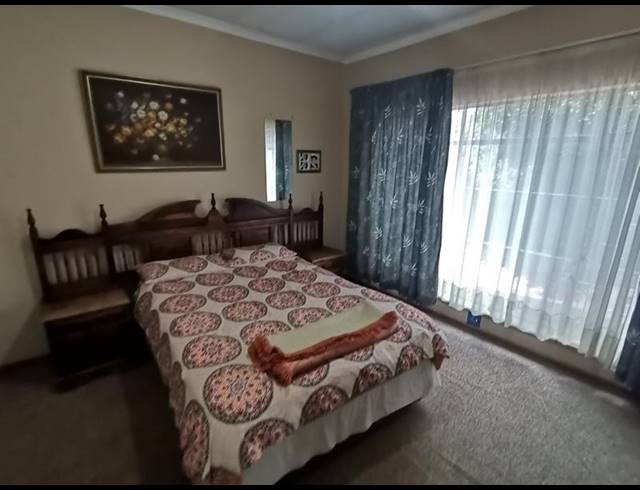 4 BEDROOM HOUSE FOR SALE IN VANDERBIJLPARK SE 3